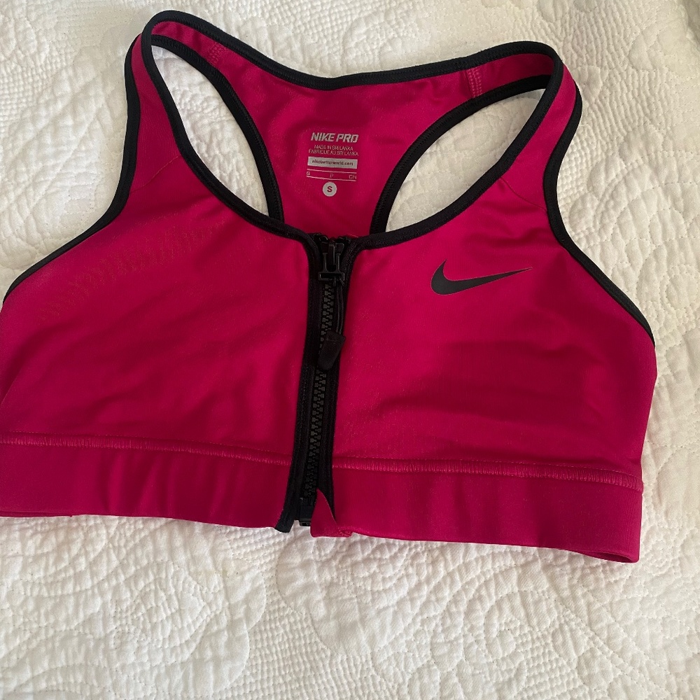 Nike pro